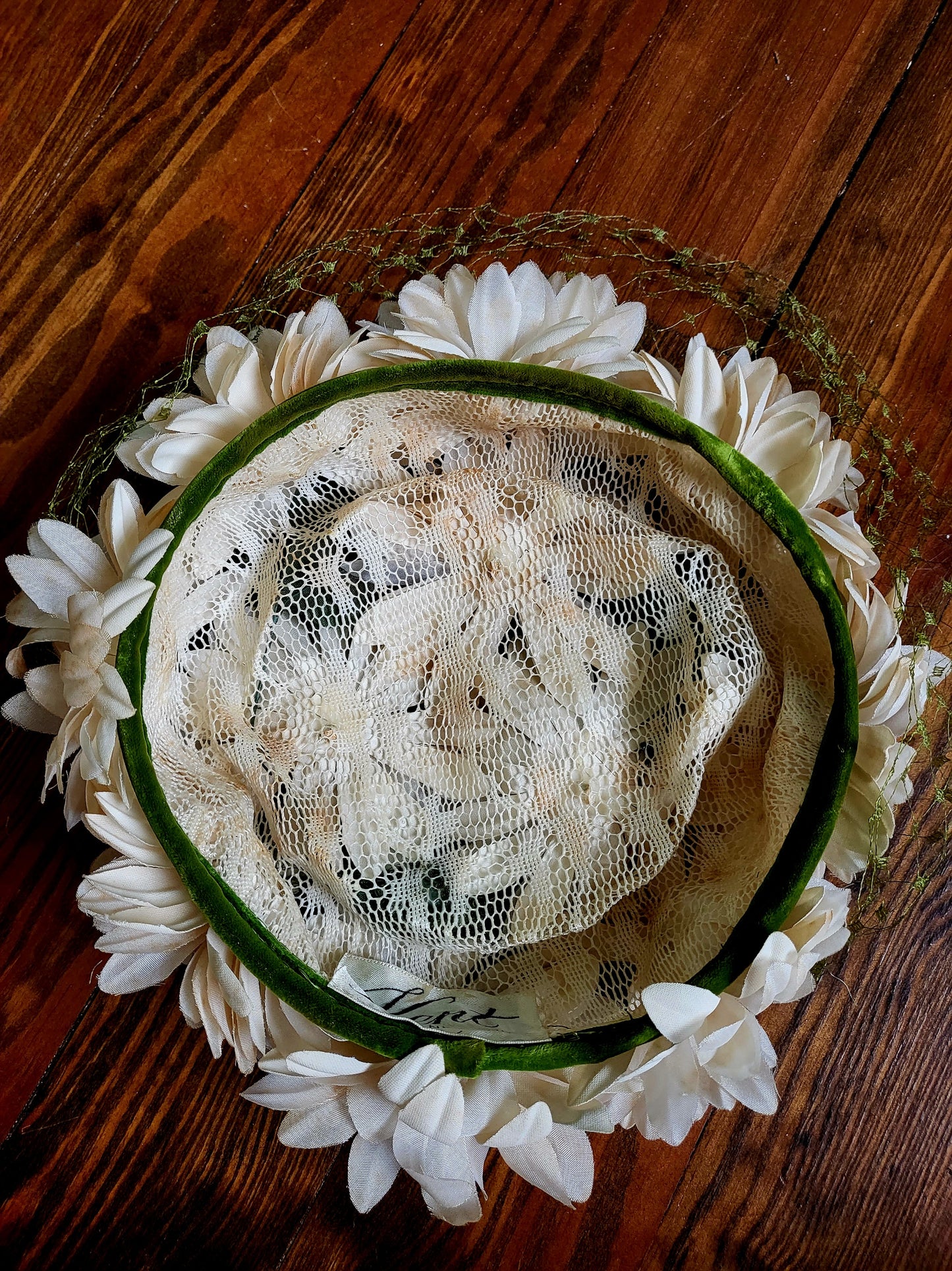 SOLD - Vintage 1950s-1960s Kent of New York Ivory Daisy Trimmed Topper With Green Birdcage Veil