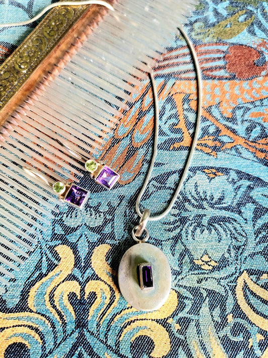 STYLE 7010 - Sterling Silver Amethyst & Peridot Necklace and Earring Set