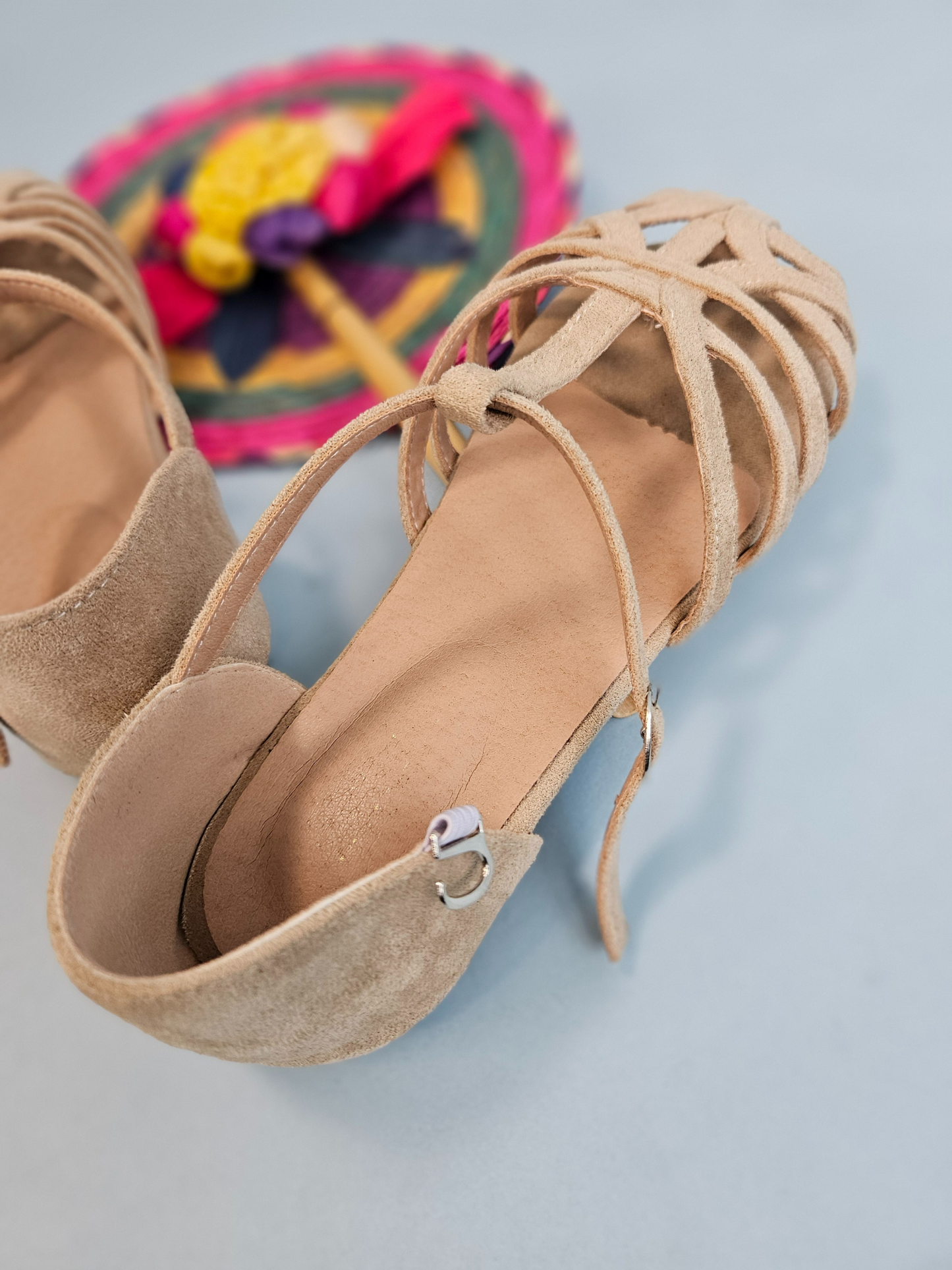 Vintage Flat Woven Sandals - Tan