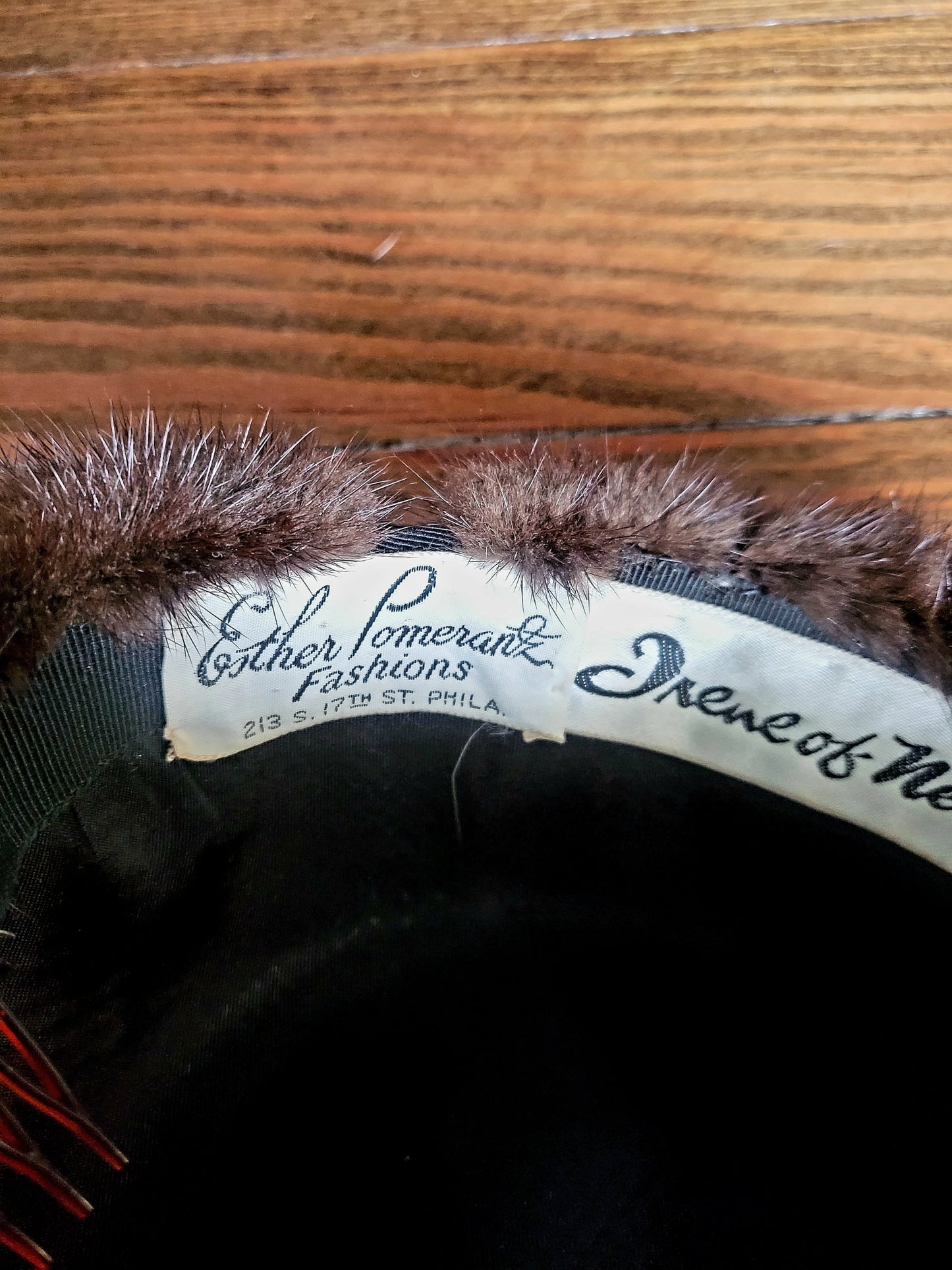 HAT78 - Vintage 1950's-1960's "Esther Pomerantz Fashions" Mink Cap