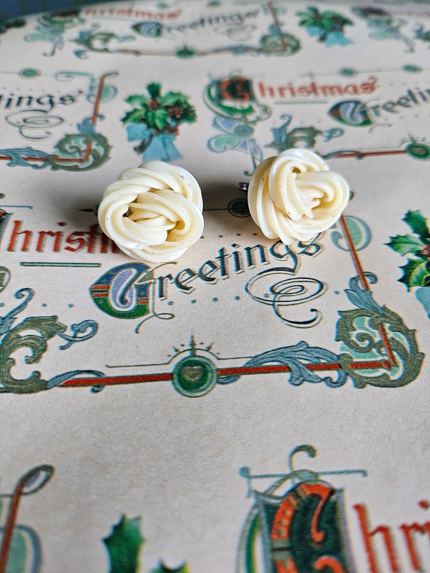 SOLD - Vintage Ivory Bakelite Twisted Knot Earrings (Screw Post)
