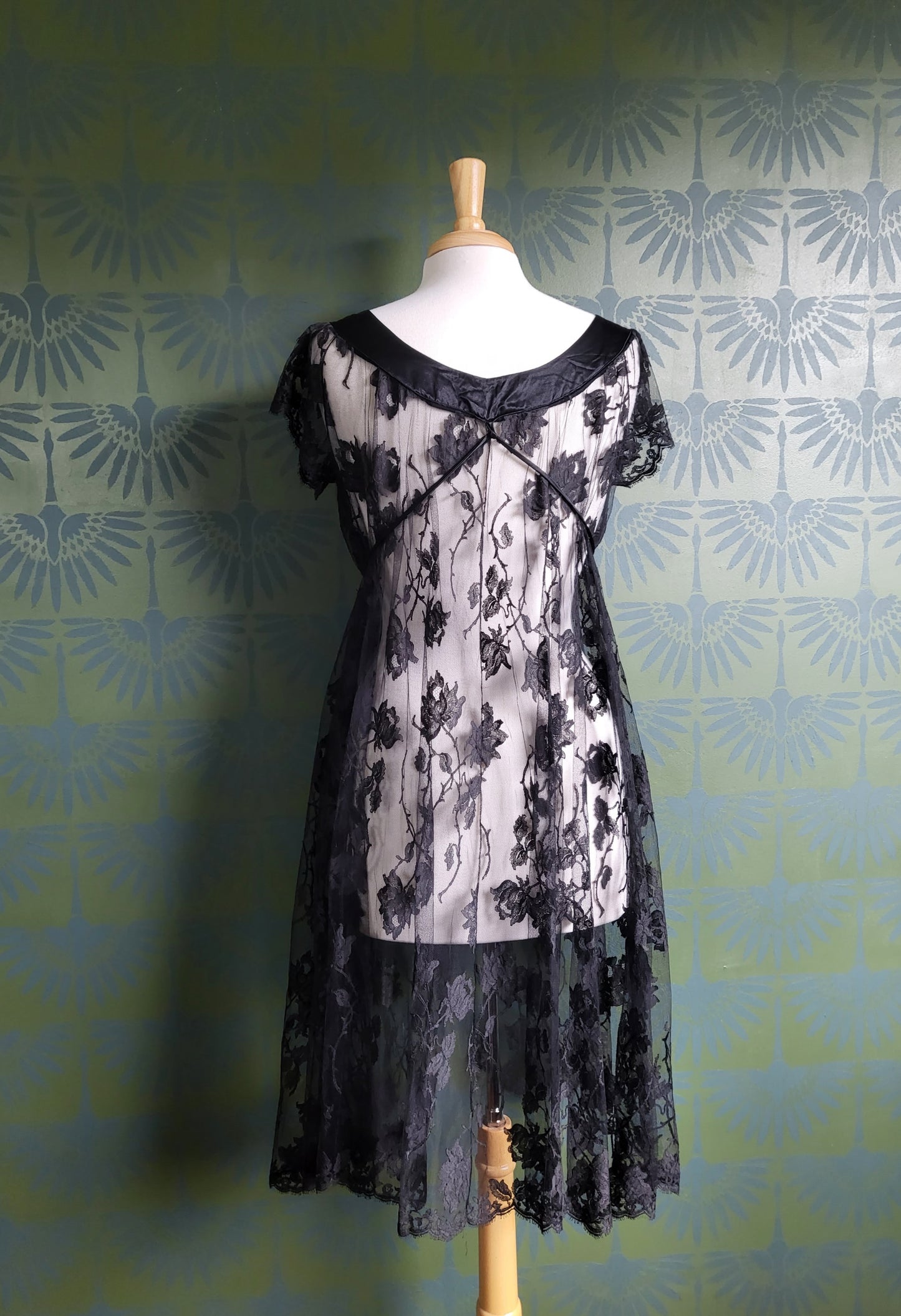 SOLD - Vintage 1950's Claire Sandra by Lucie Ann Beverly Hills Black Rose Lace Negligee Robe