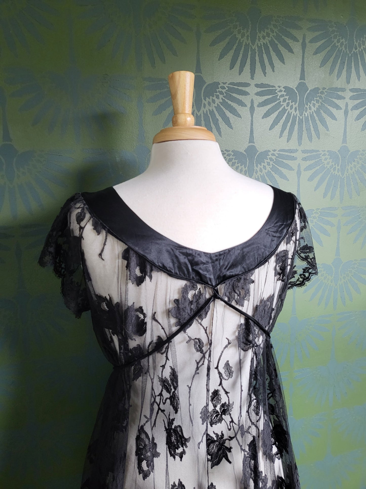 SOLD - Vintage 1950's Claire Sandra by Lucie Ann Beverly Hills Black Rose Lace Negligee Robe