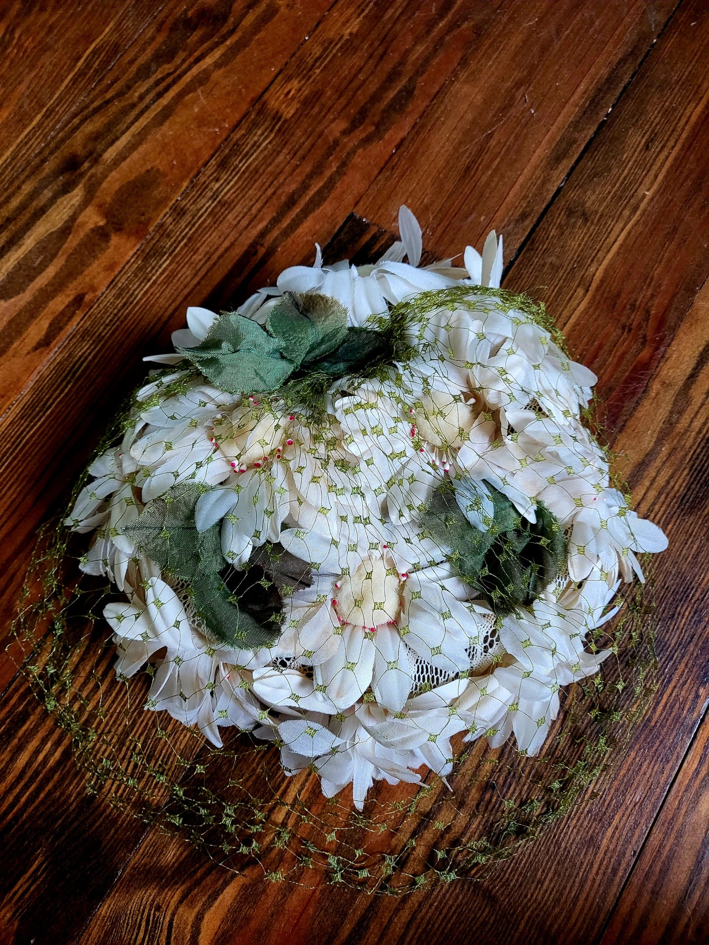 SOLD - Vintage 1950s-1960s Kent of New York Ivory Daisy Trimmed Topper With Green Birdcage Veil