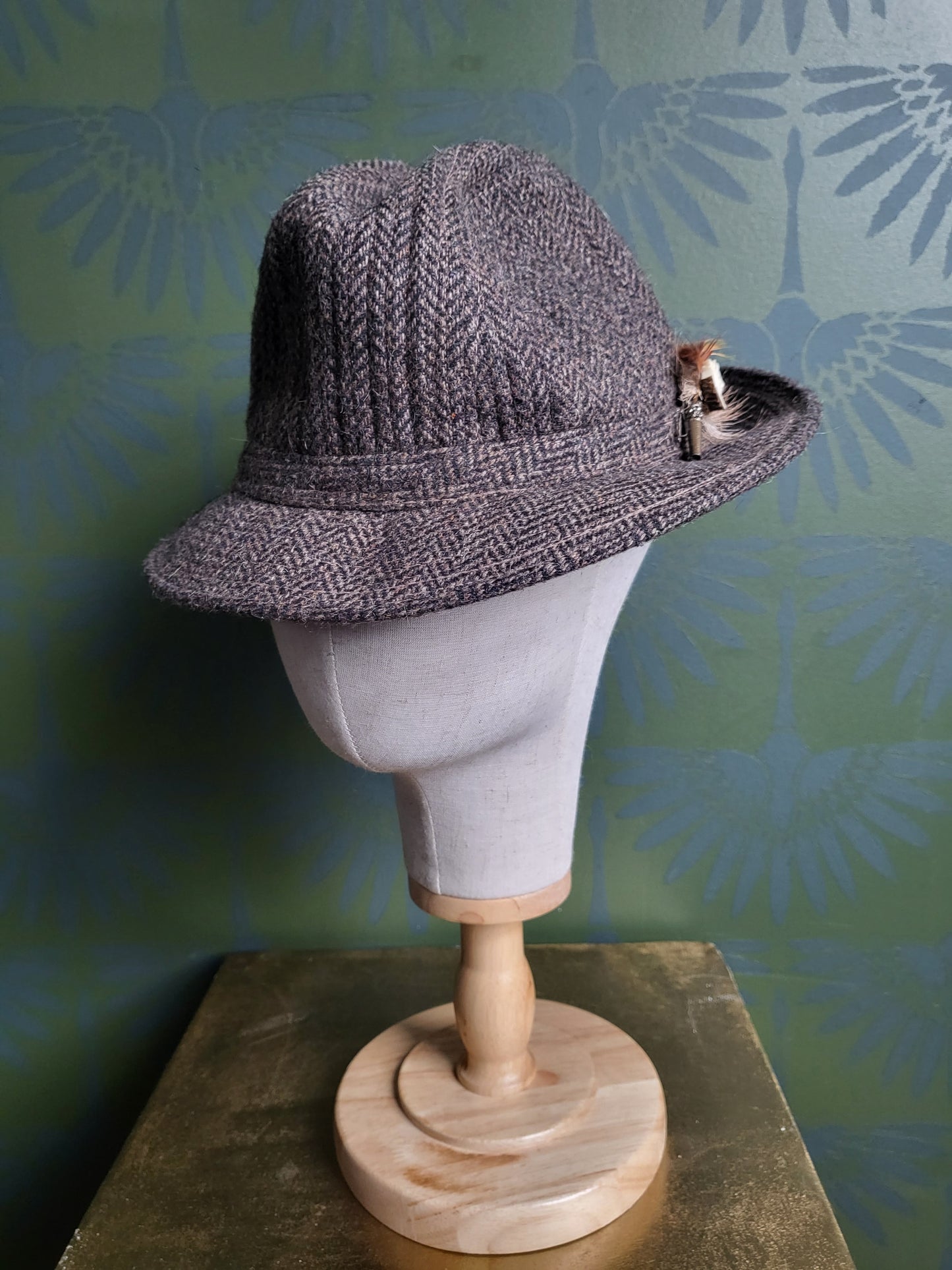 HAT43 - Vintage London Fog Wool Fedora with Hat Pin