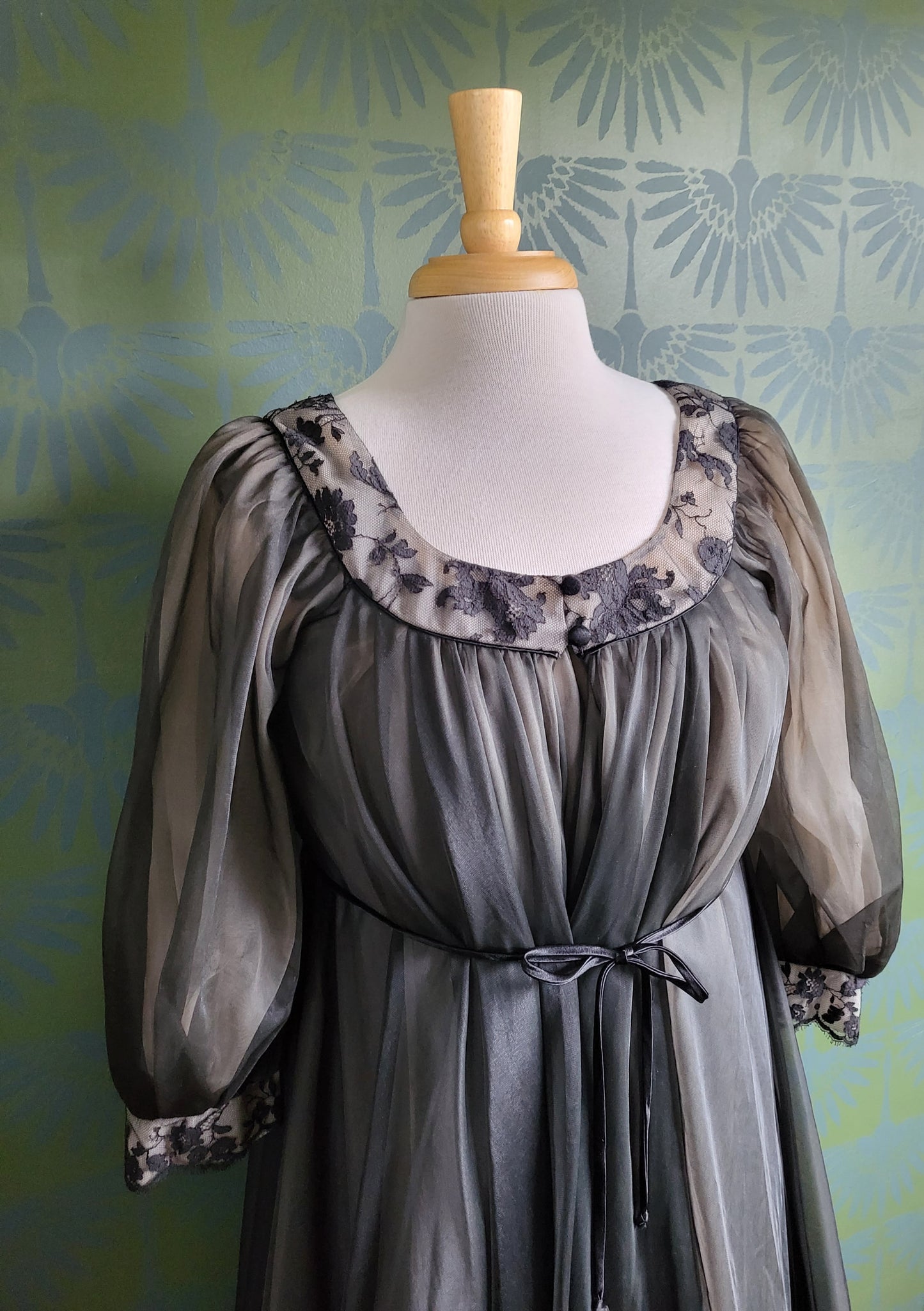 SOLD - Vintage 1950's Claire Sandra by Lucie Ann Beverly Hills Black and Ivory Peignoir Set