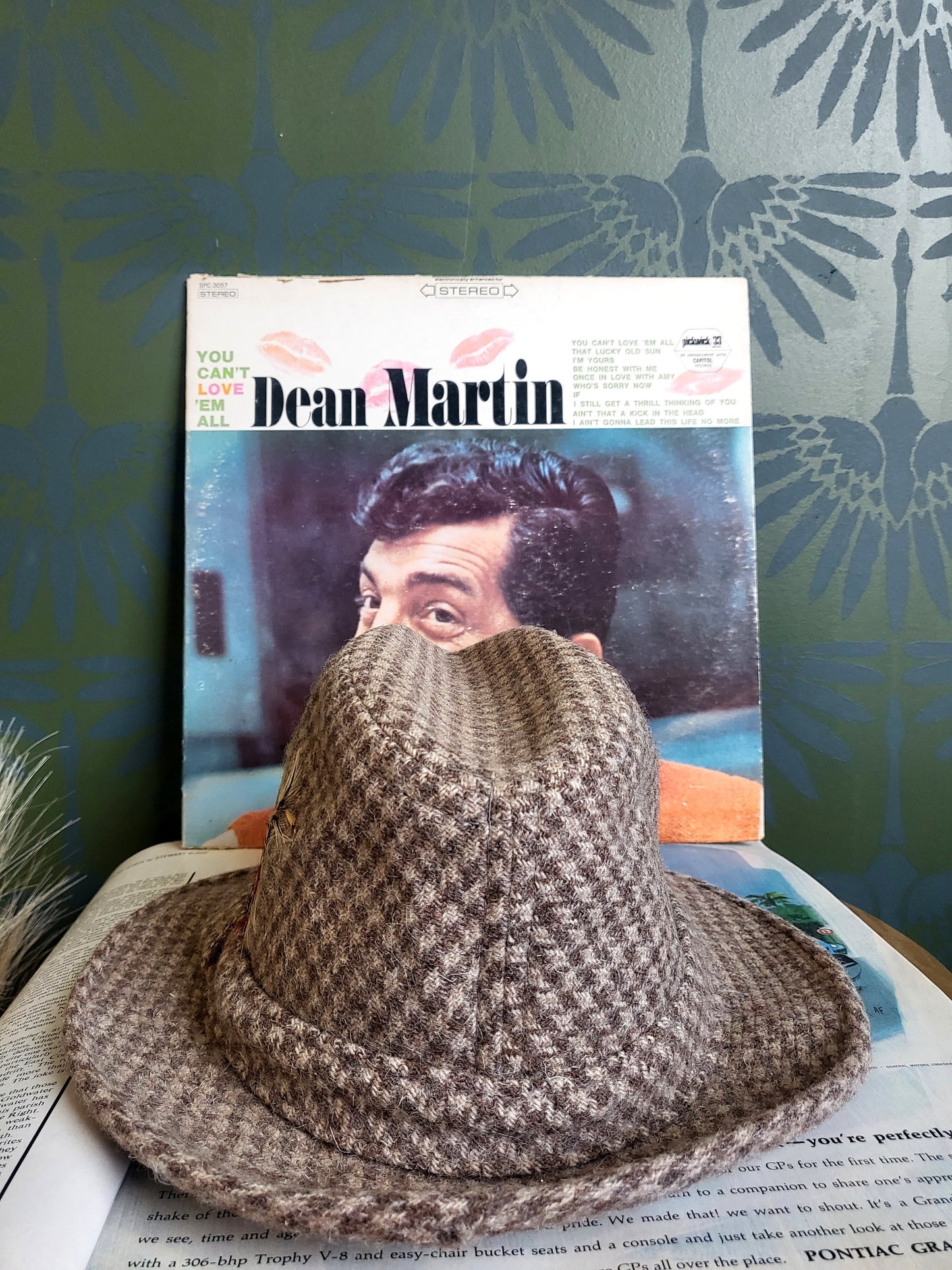 HAT48 - Vintage Adam of New York Houndstooth Stingy Brim Fedora - Tan