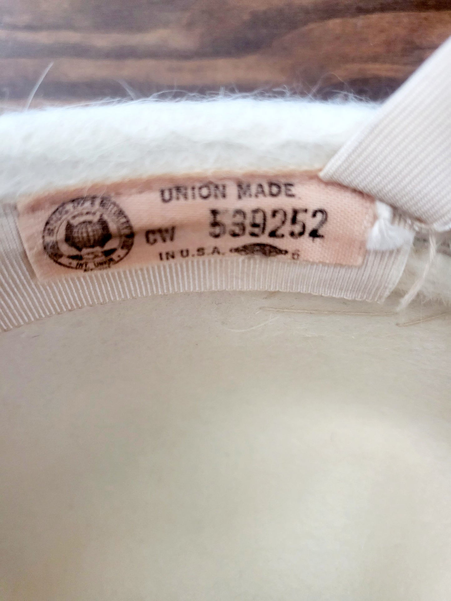 HAT32 - Vintage 1960's Corona Mohair Volume Hat