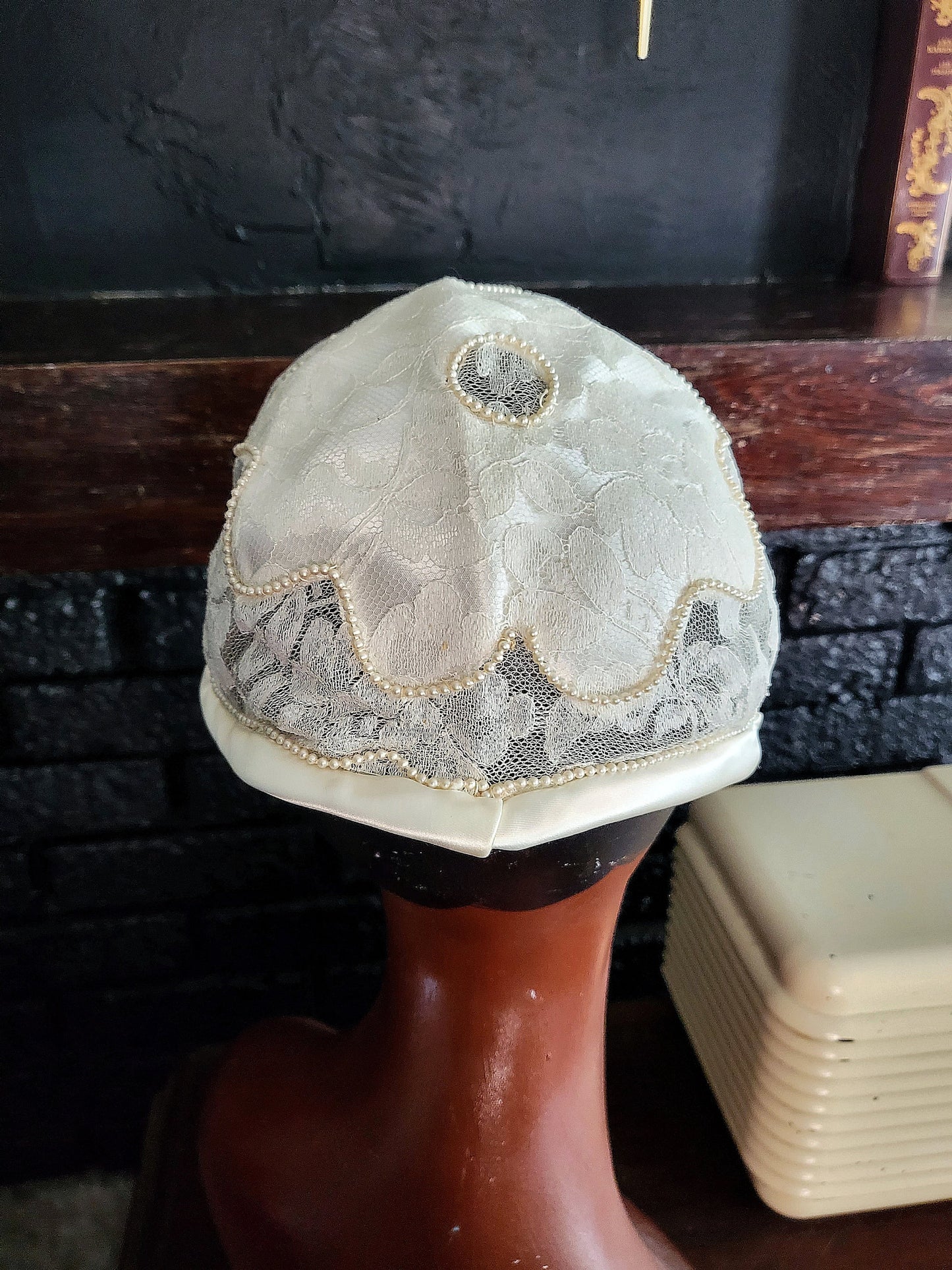 SOLD - Vintage 1950's Juliet Bridal Cap