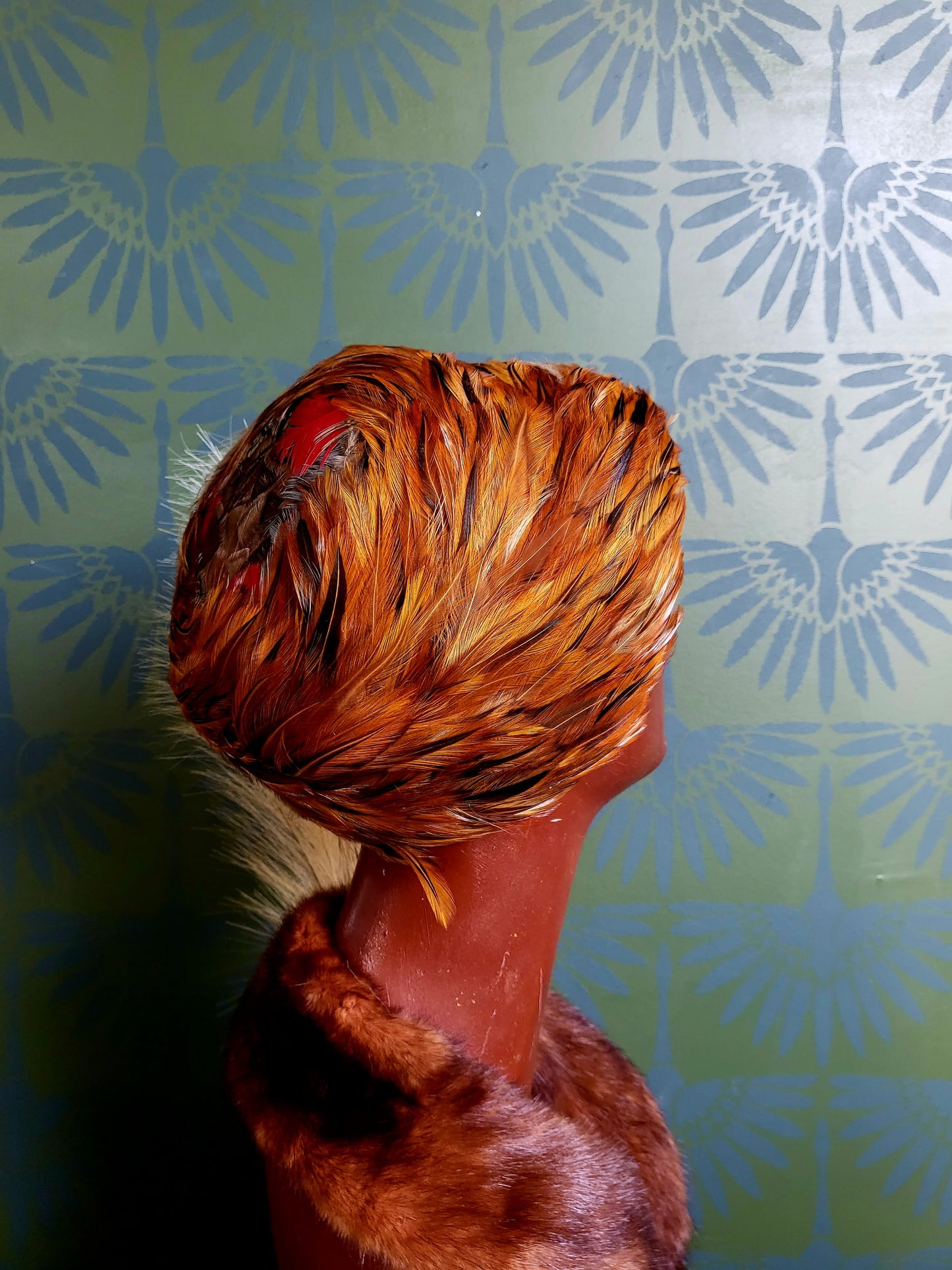 HAT81 - Vintage 1950's-1960's High Crown Feather Hat