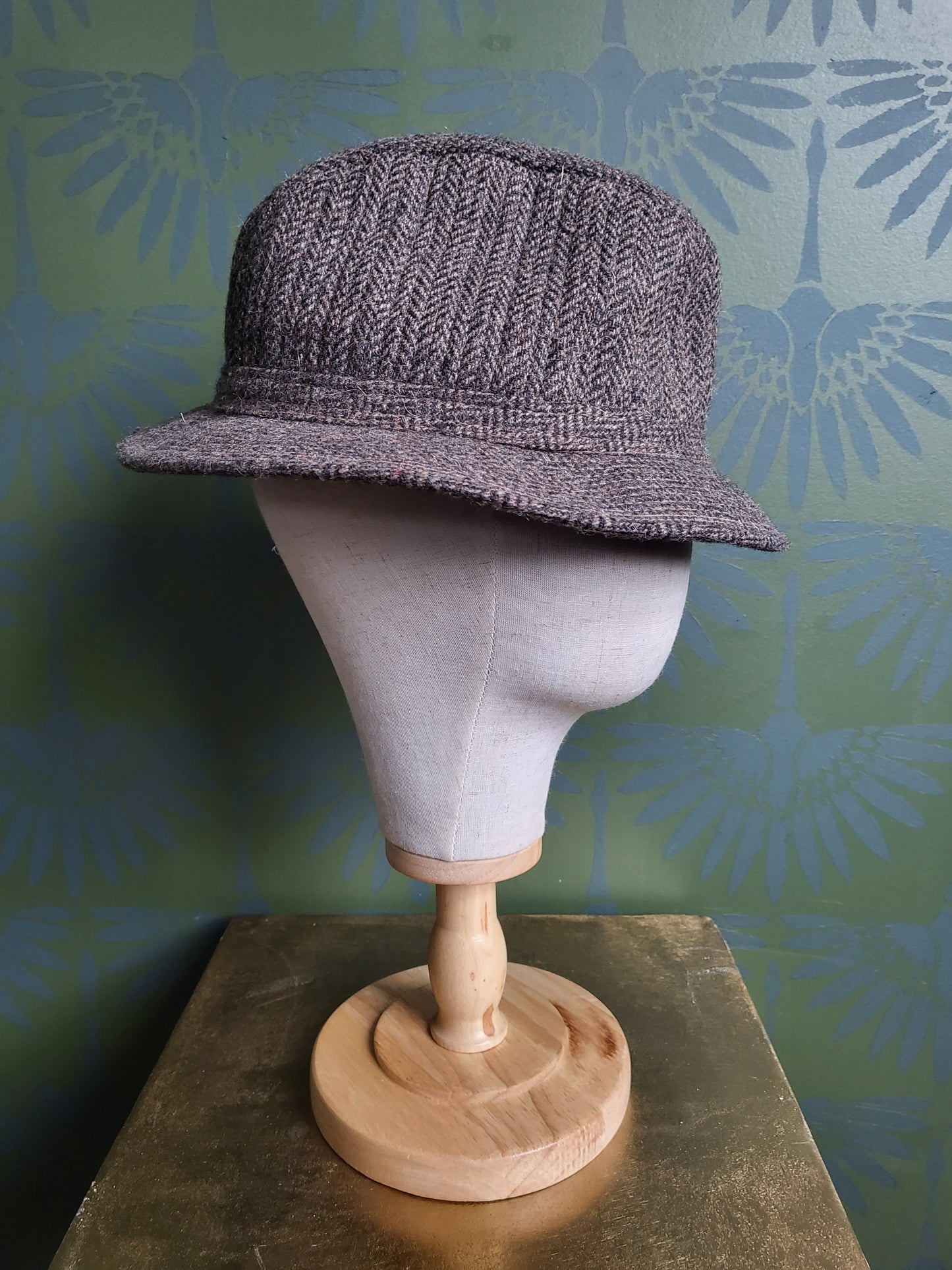 HAT43 - Vintage London Fog Wool Fedora with Hat Pin