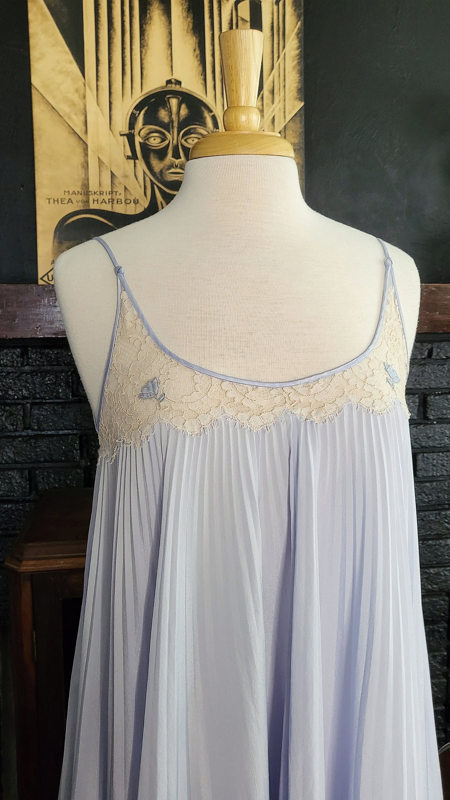 SOLD - Vintage 1960's-1970's Lavender Peignoir Set