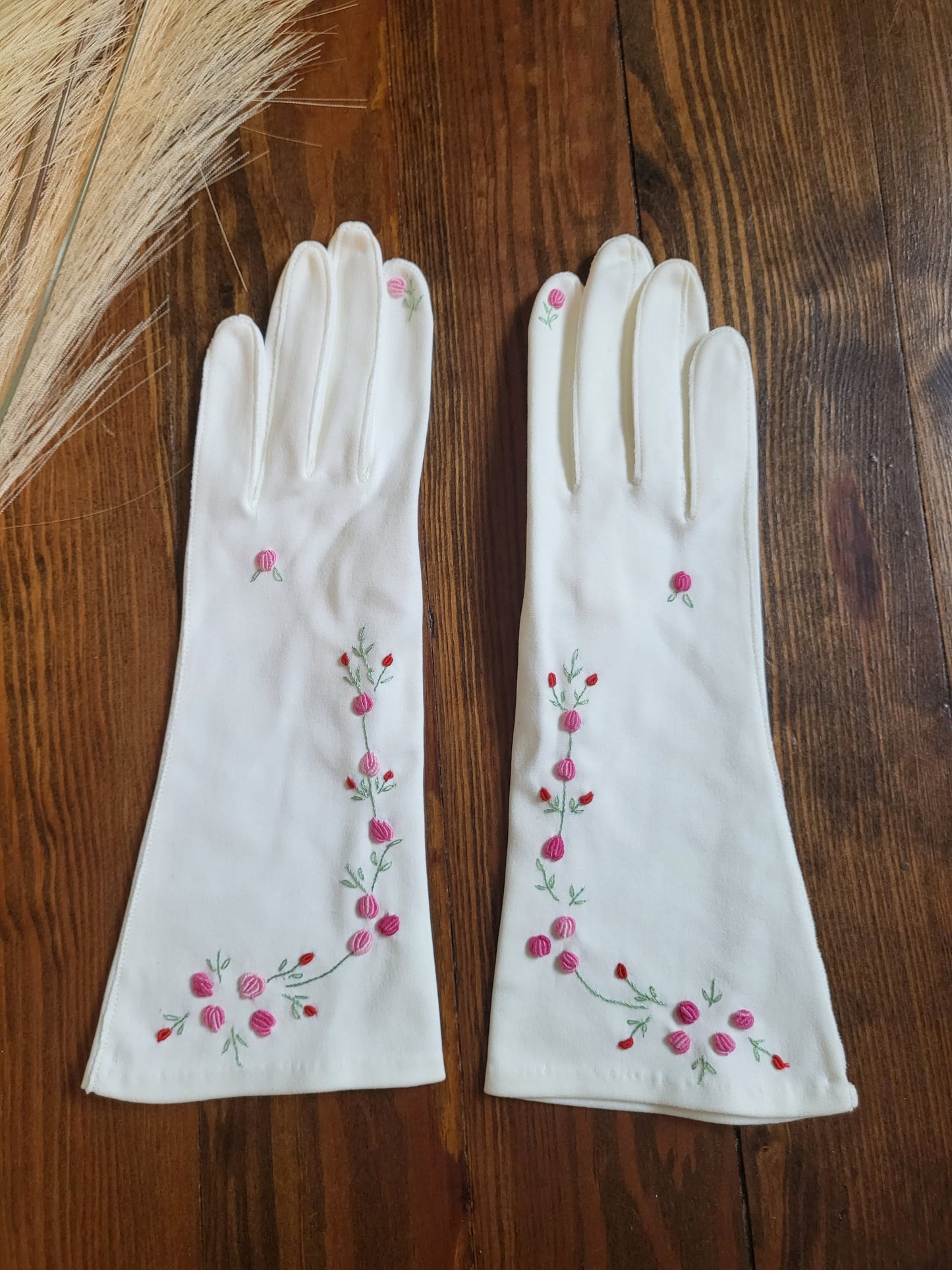 SOLD - Vintage 1950's-1960's Love-Lee by Crescendoe White Gloves with Pink Flowers