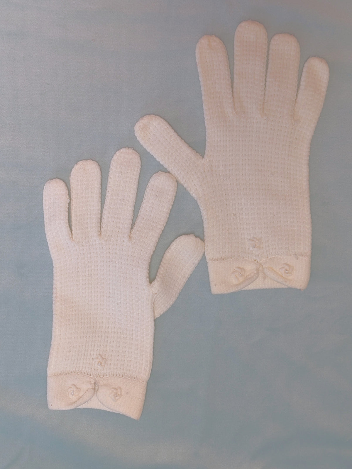 Vintage 1950s White Knitted Gloves