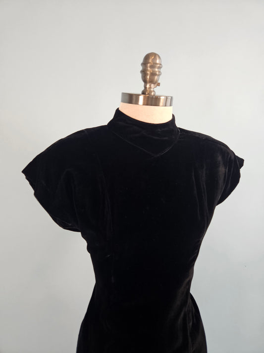 Vintage 1980s Taurus Nites Velvet Dress
