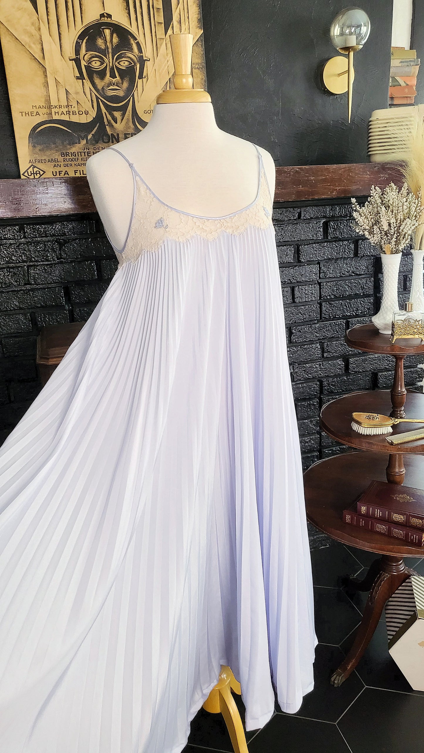SOLD - Vintage 1960's-1970's Lavender Peignoir Set