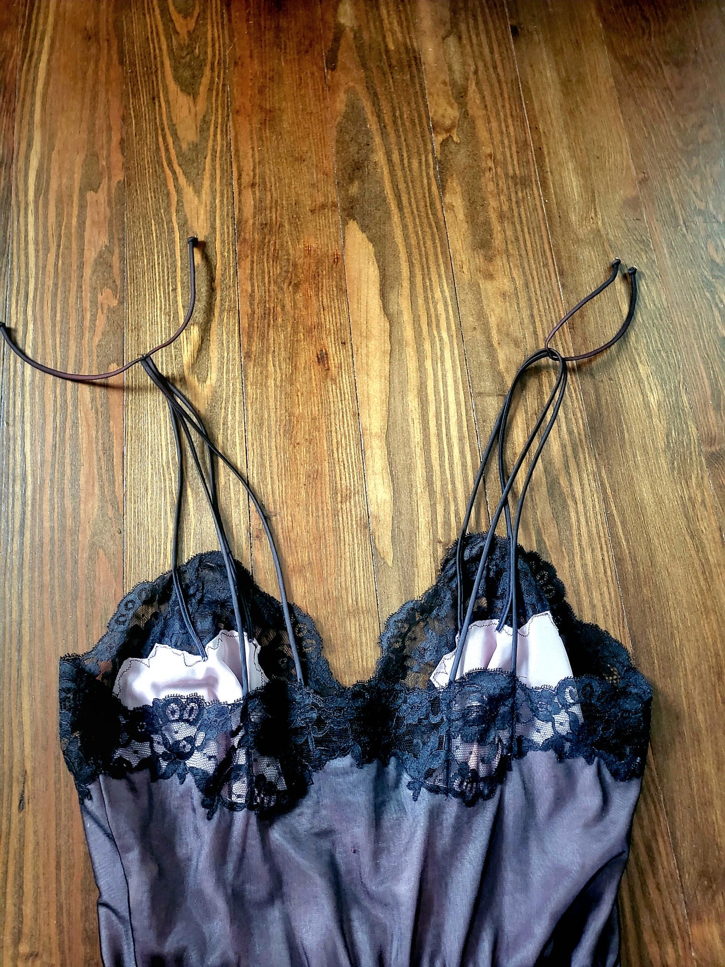 SOLD - Vintage 1950's Vanity Fair Negligee - Black/Pink