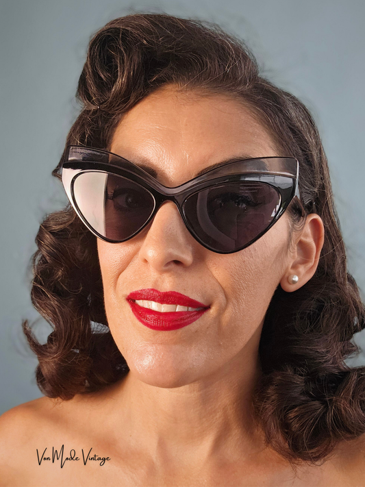 1950s Style Wide Cat Eye - Black