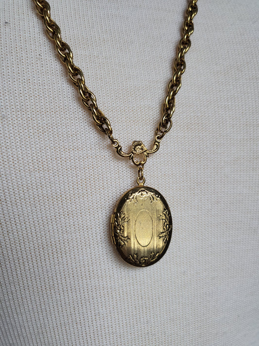 SOLD - Vintage 1988 Brand Fashion Locket