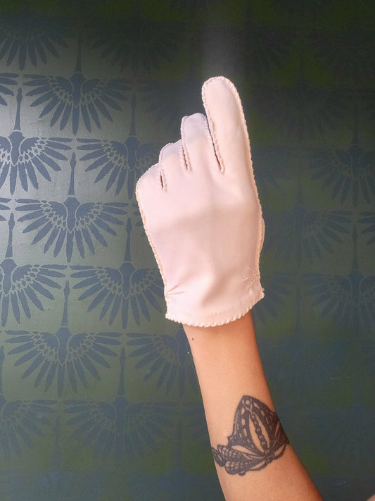 SOLD - Vintage 1950's-1960's Pale Peach Gloves