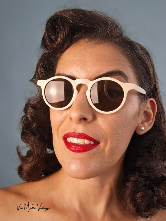 1940s Style Sunglasses - Apricot