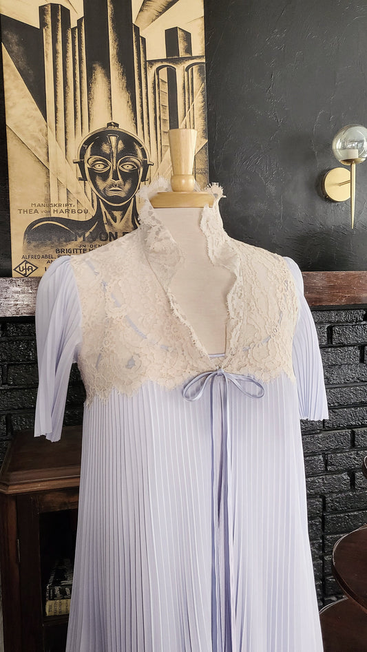 SOLD - Vintage 1960's-1970's Lavender Peignoir Set