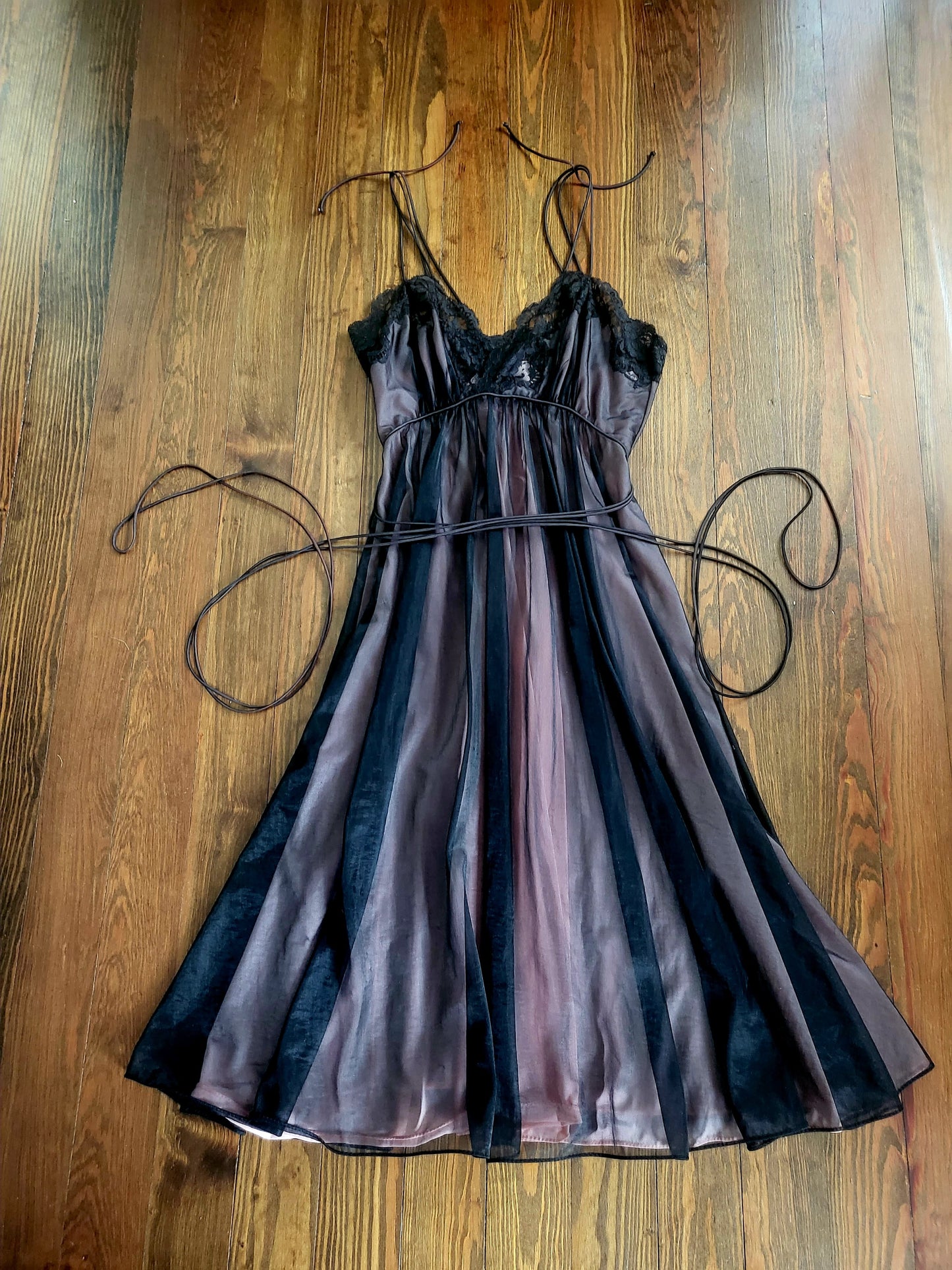 SOLD - Vintage 1950's Vanity Fair Negligee - Black/Pink