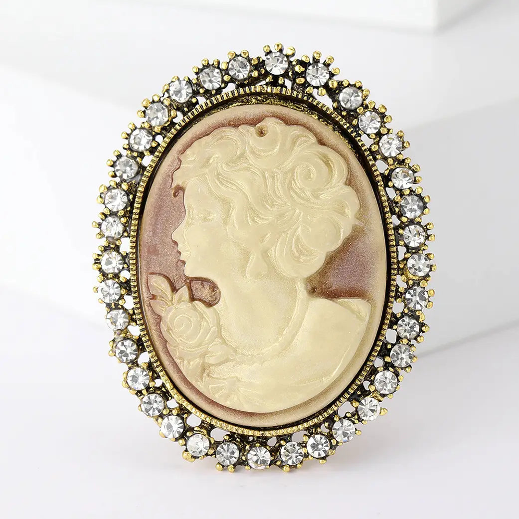 Retro Cameo Brooch