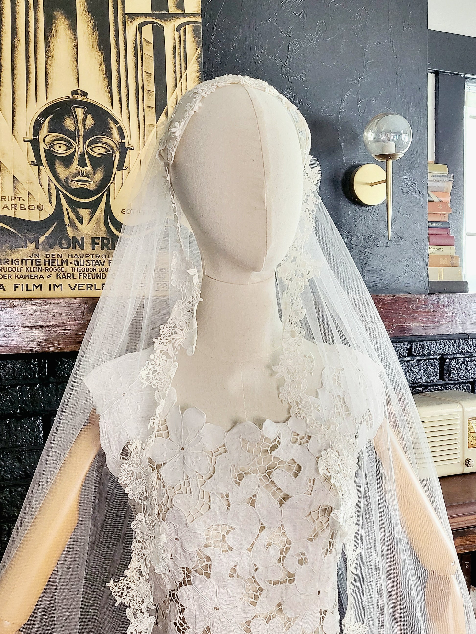 STYLE 1010 - Vintage 1960's "Moygashel" Irish Linen Shift Style Weddin Von Mode Vintage STYLE 1010 - Vintage 1960's "Moygashel" Irish Linen Shift Style Weddin Von Mode Vintage