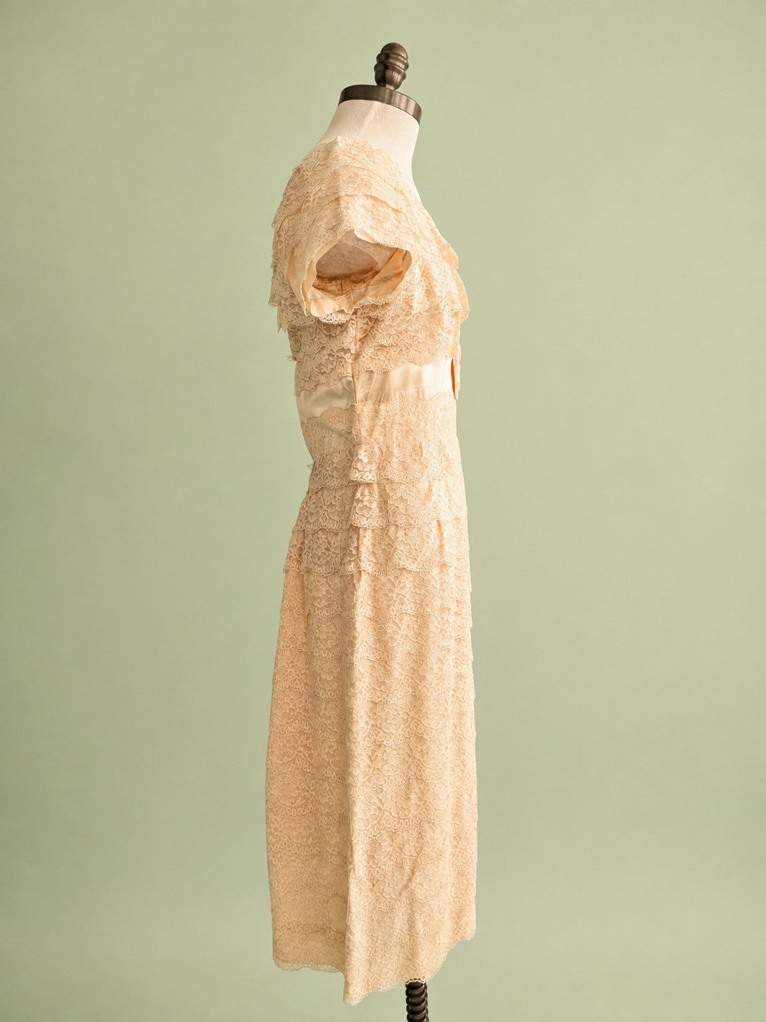 Vintage Mid-Century Pale Peach Lace Pencil Dress