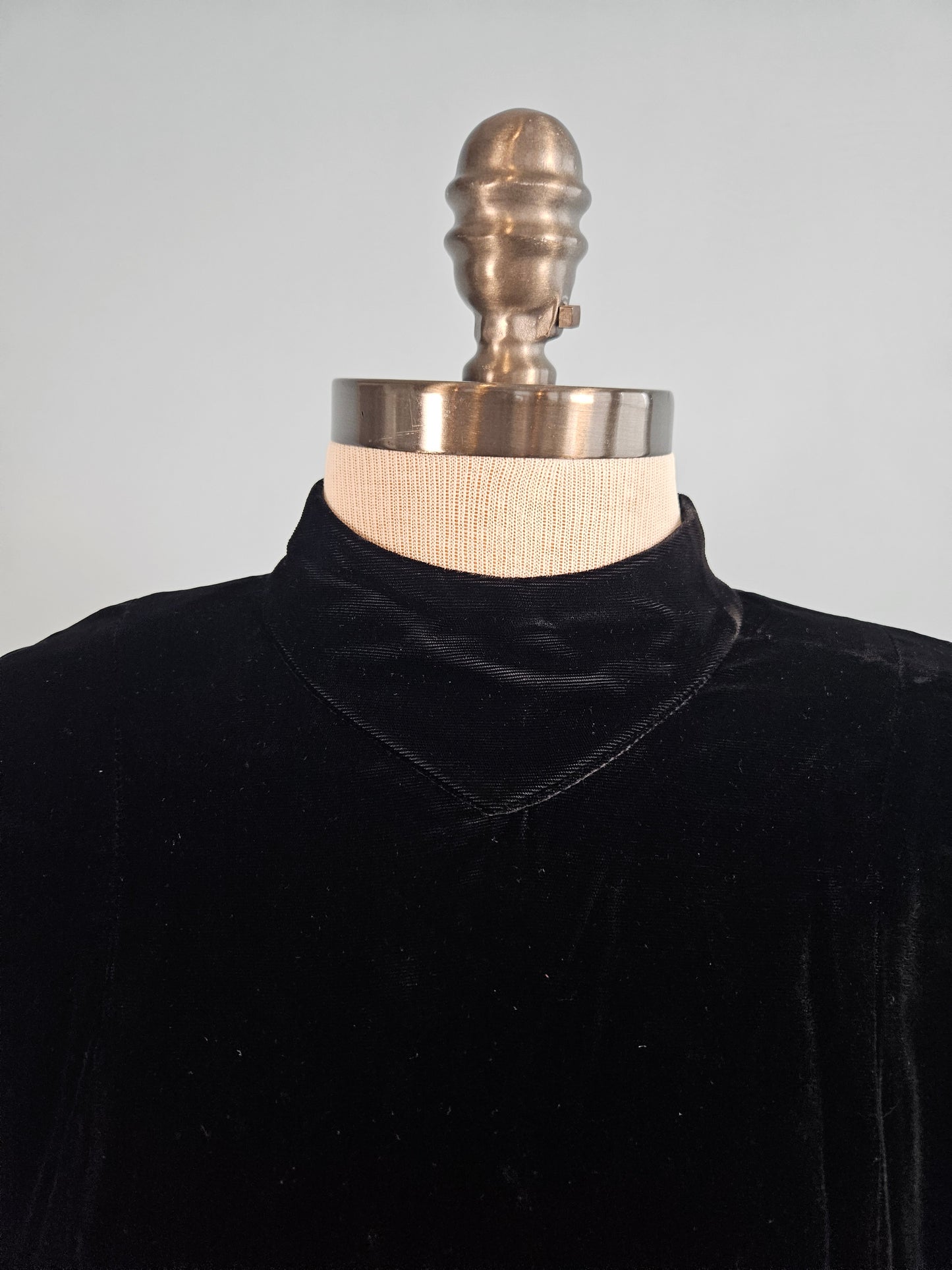 Vintage 1980s Taurus Nites Velvet Dress