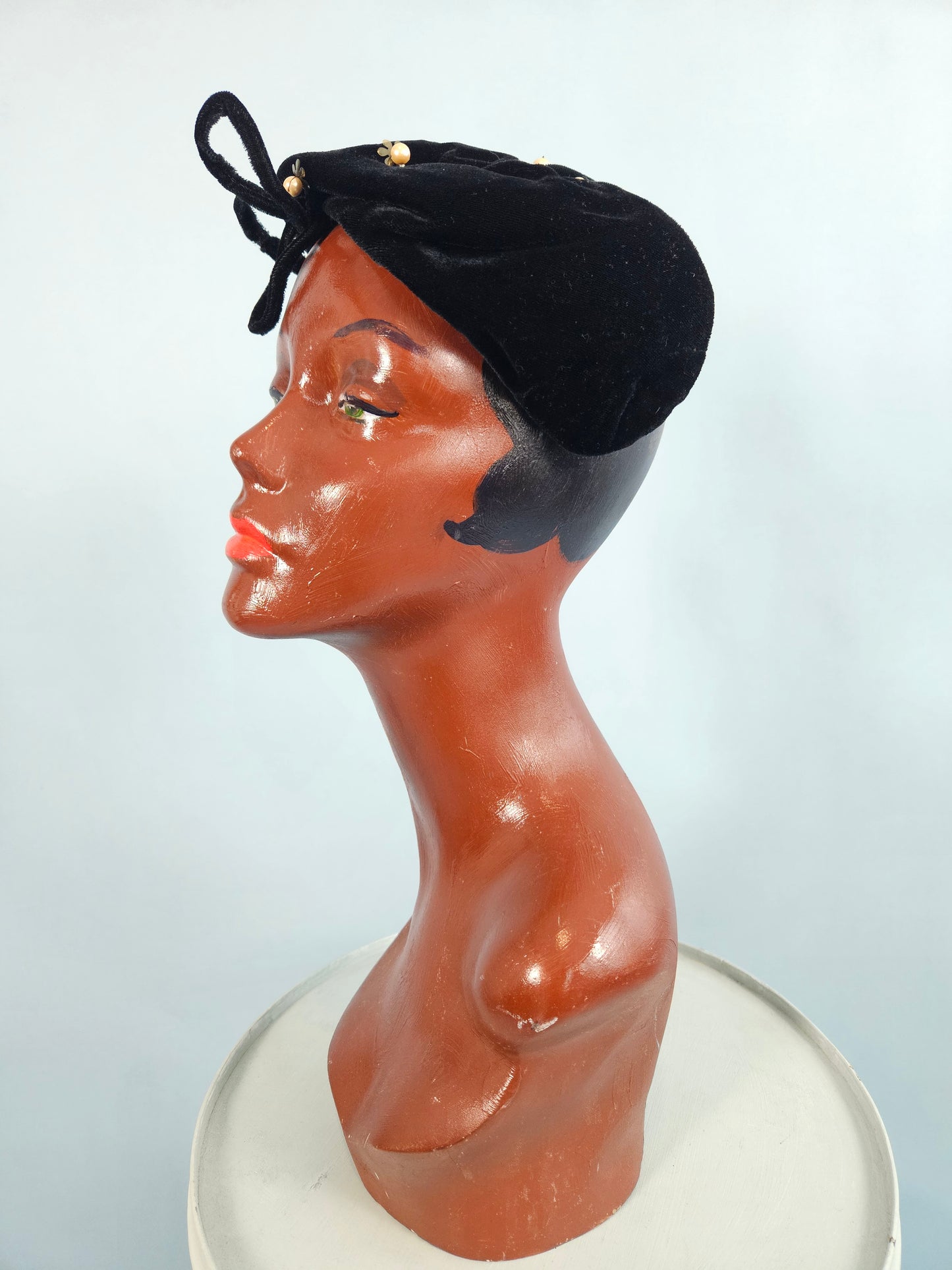 Vintage Dahlia Black Velvet Kidney Topper