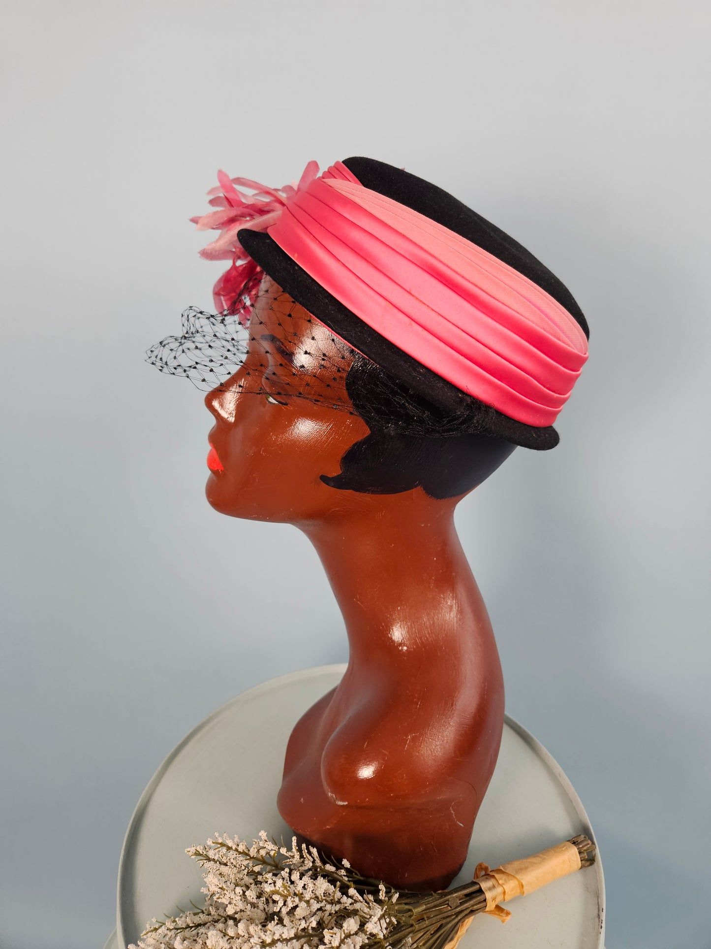 Vintage 1960s Marché Exclusive Wool & Ribbon Cap