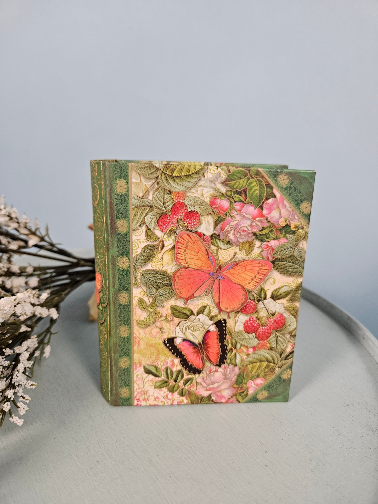 Vintage Style Mini Book Hidden Notes - Green