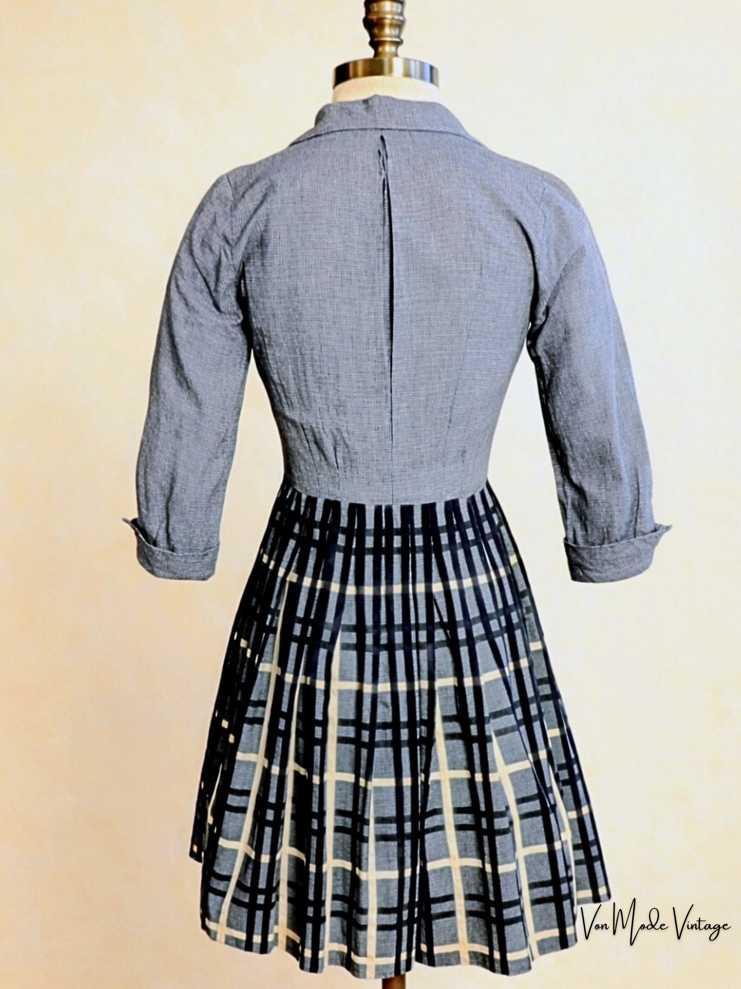 Vintage 1950s Jerell Jr. Gray Plaid Shirtwaist Dress
