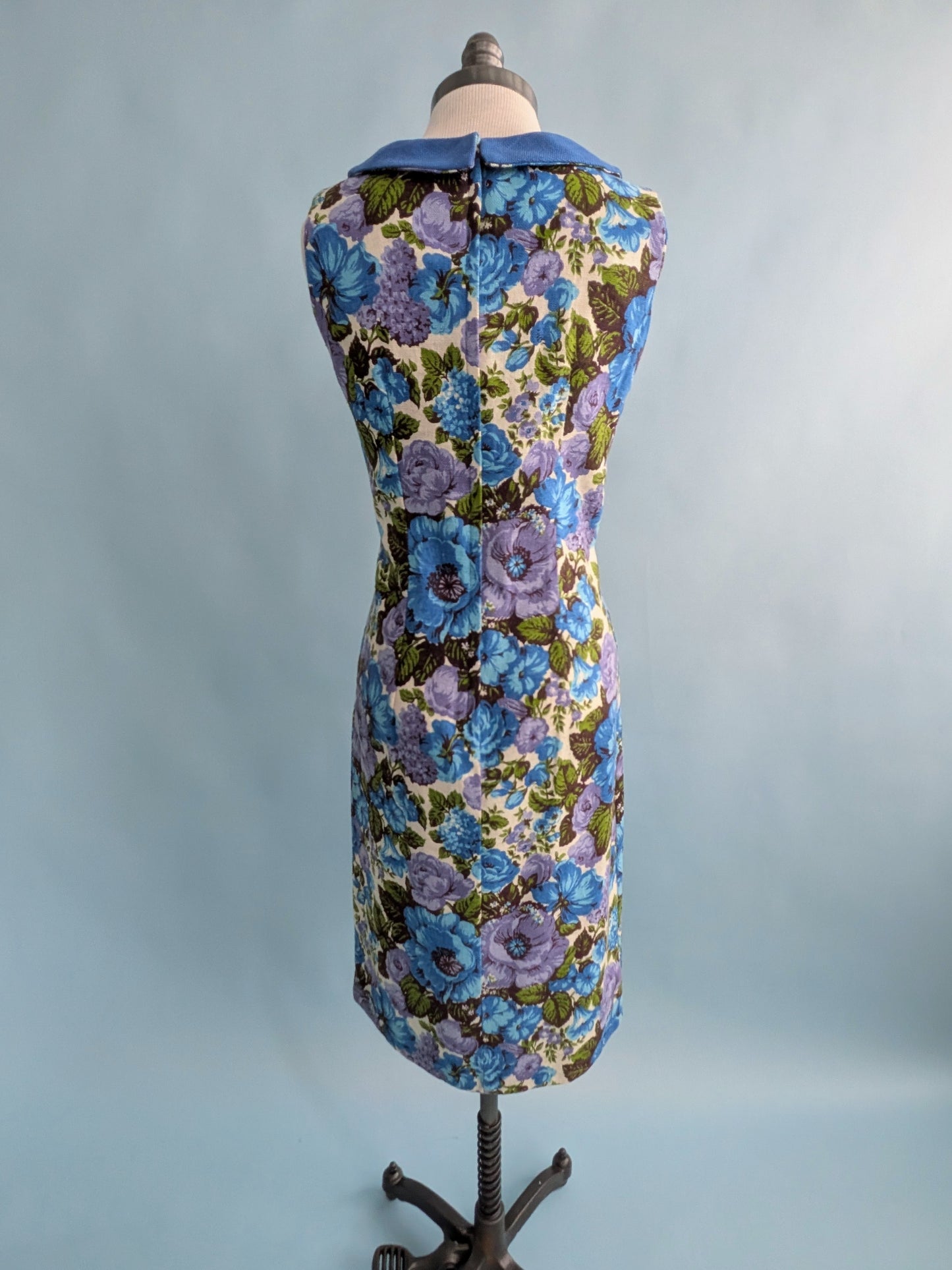 Vintage Mid-Century "Wilyum Sez" Blue & Purple Floral Sack Dress