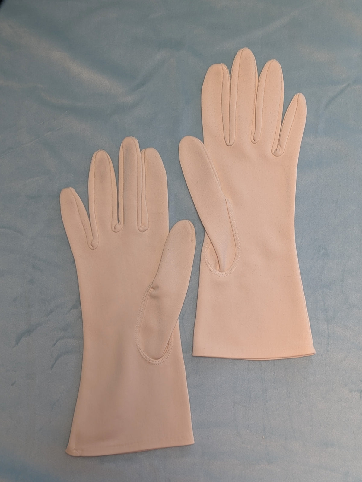 Vintage 1950s Beige Gloves