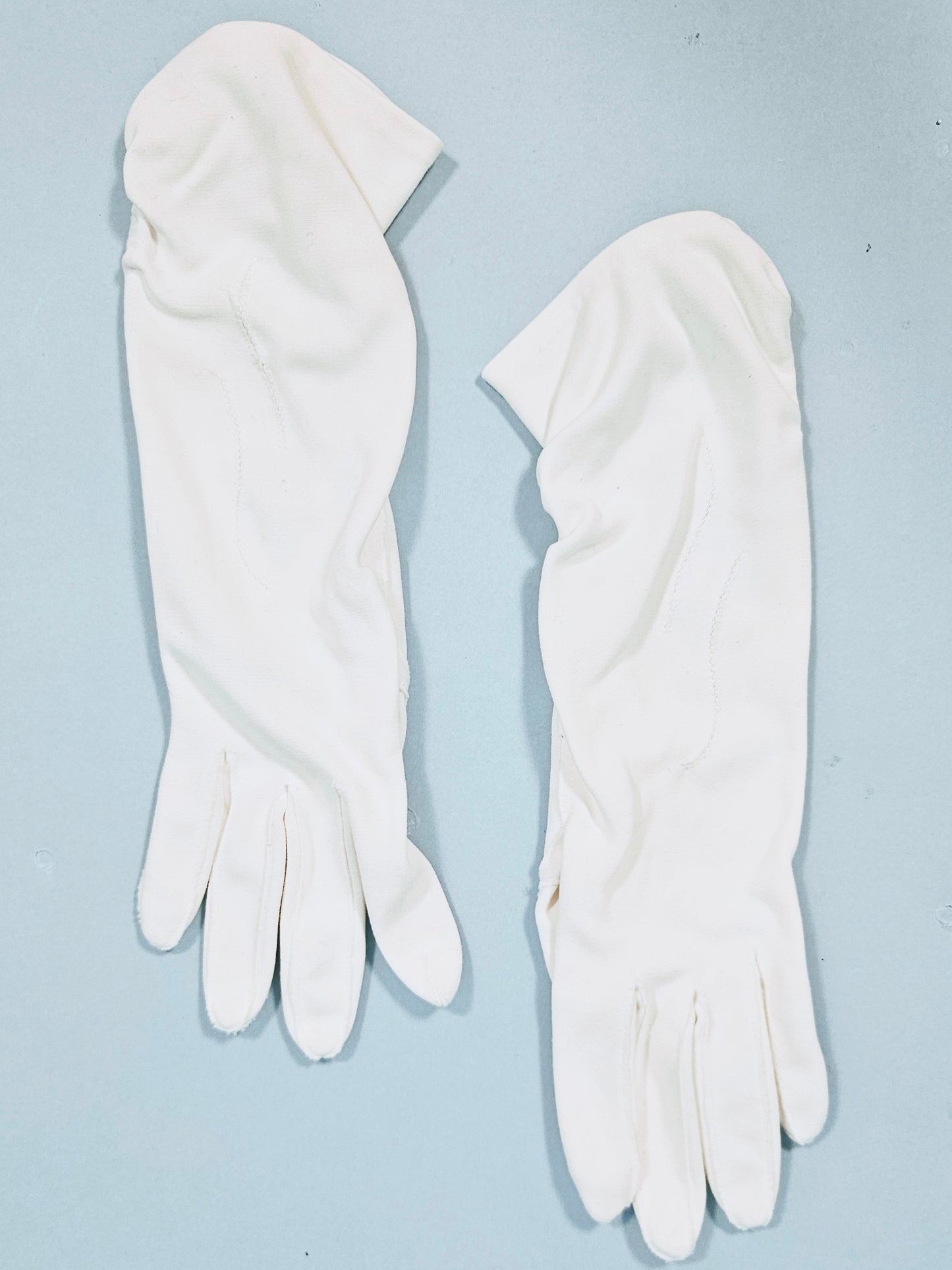 Vintage Mid-Century White Slouch Gloves