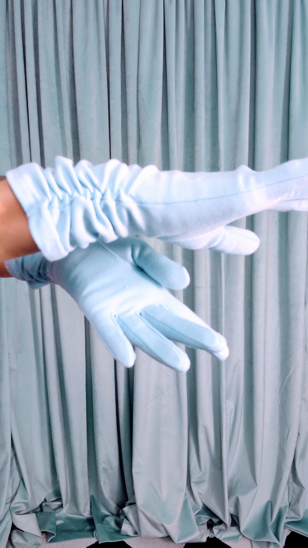 Vintage 1950s Blue Slouch Gloves