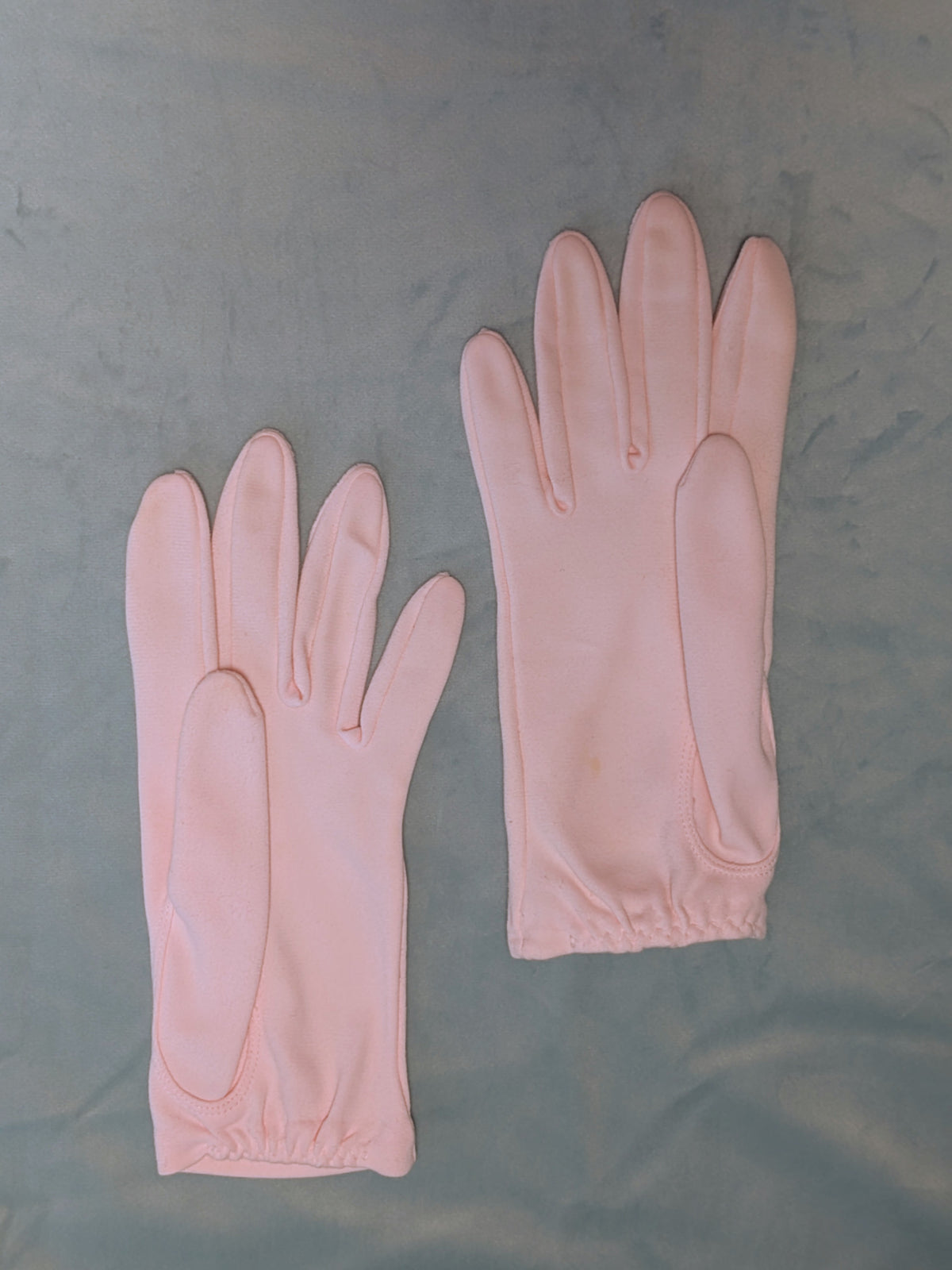 Vintage 1950s Pink Short Gloves