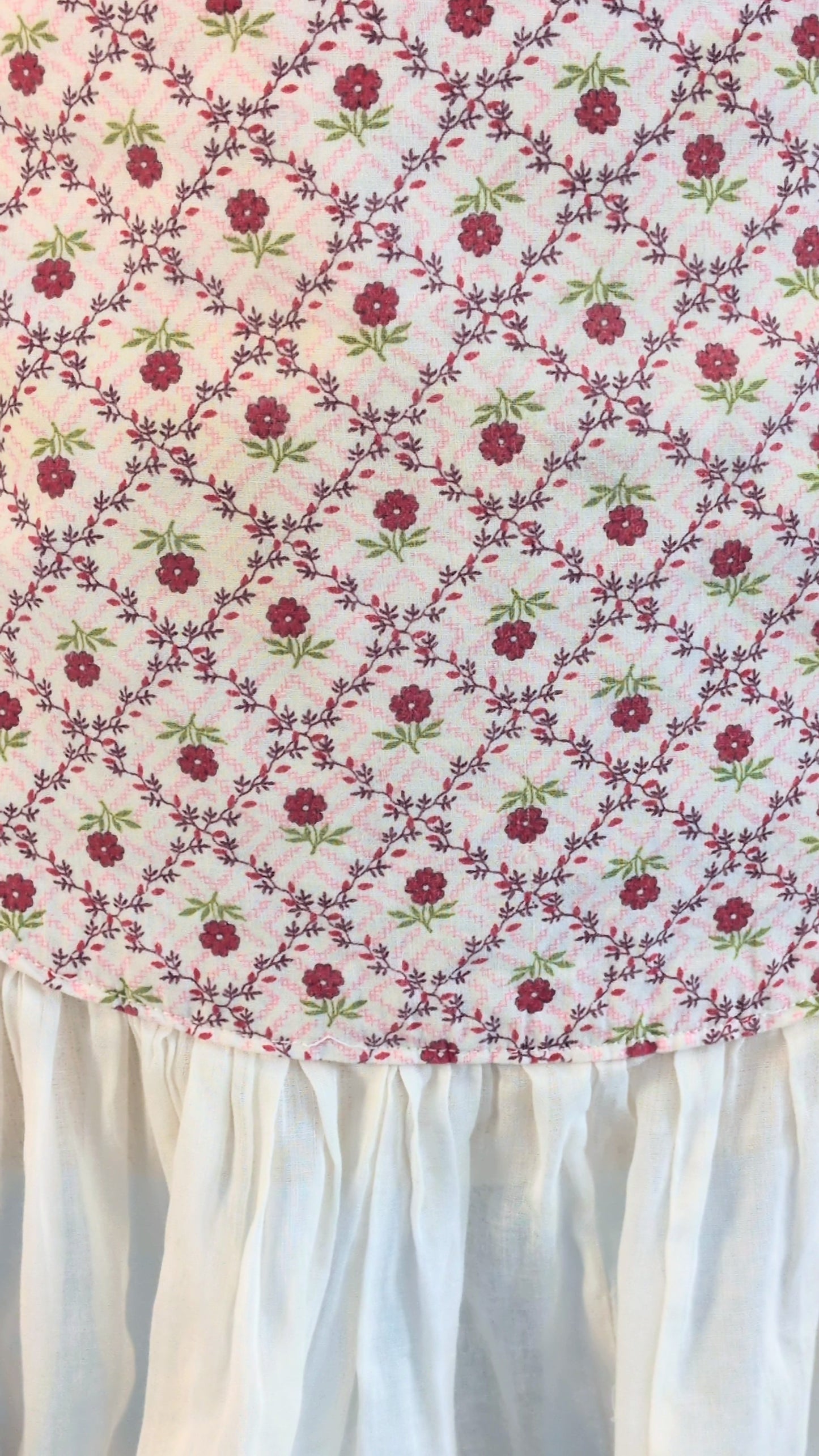 Vintage 1940s Floral Lattice Cotton Apron