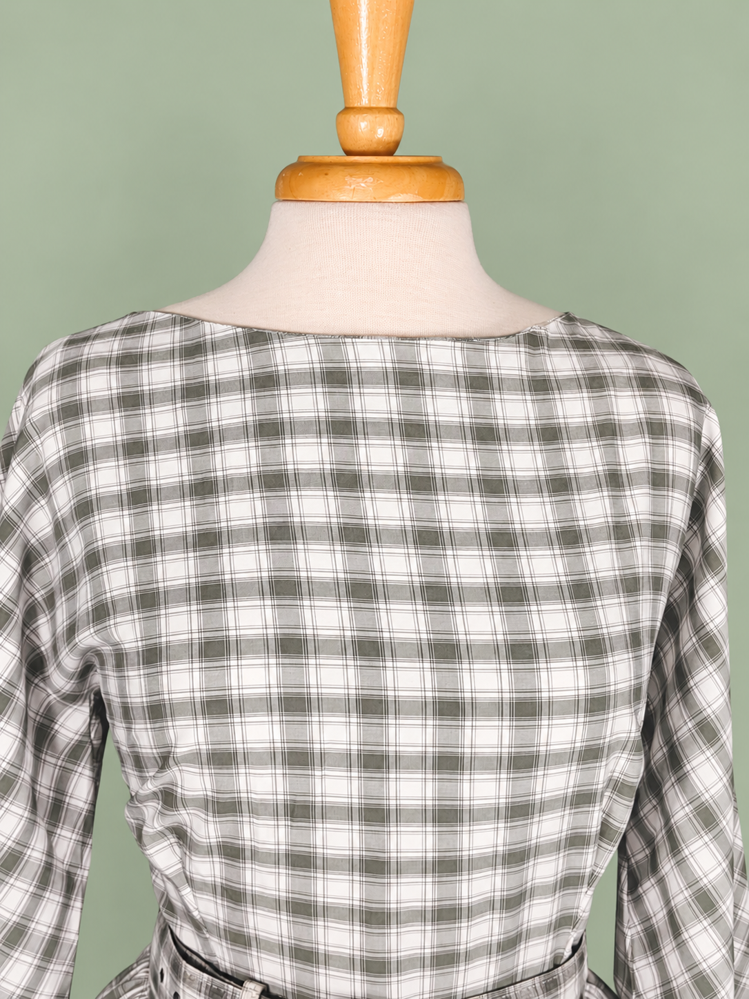 Unique Vintage Gray Plaid Dress w/ Belt