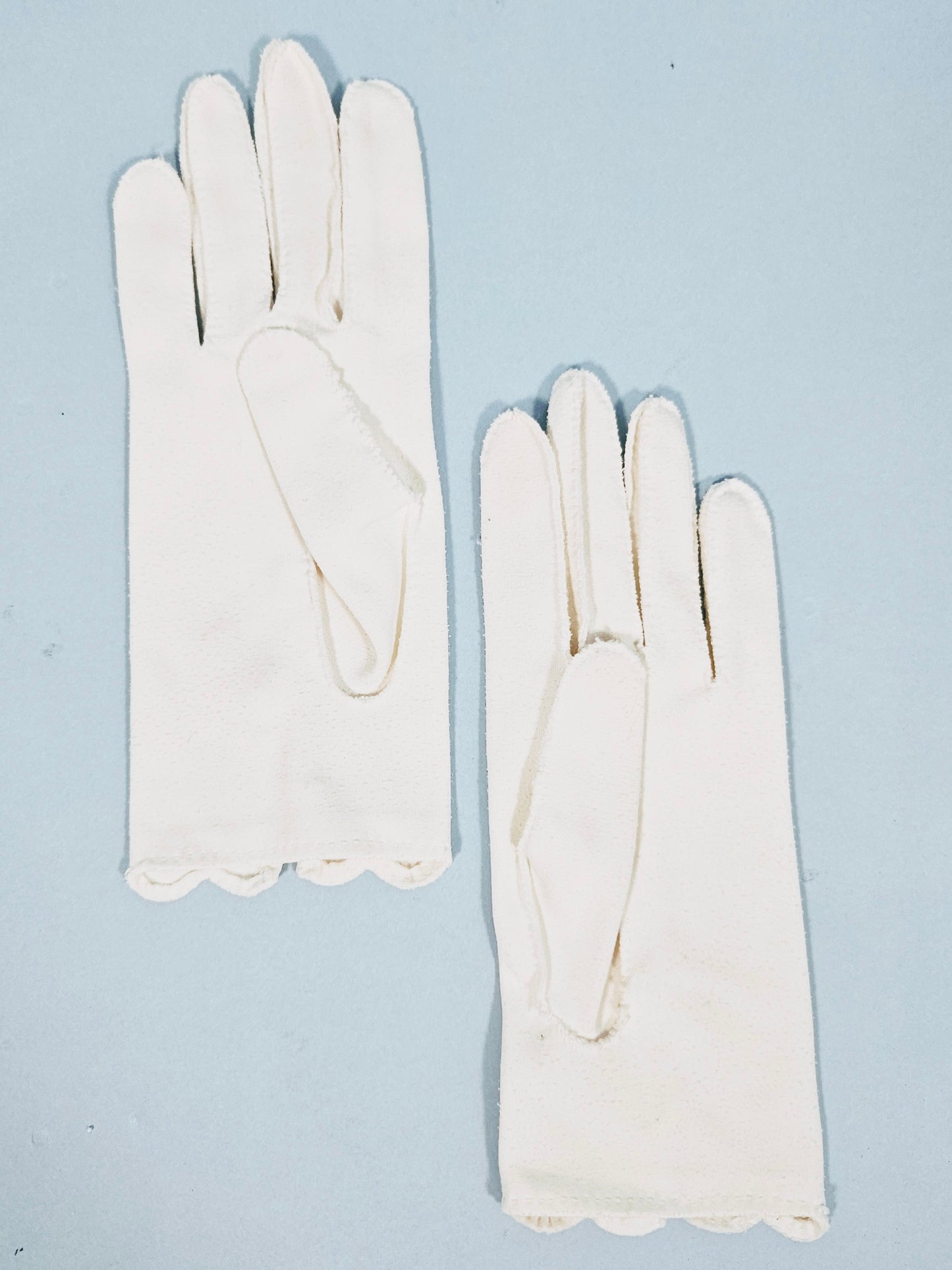 Vintage Mid-century Ivory Beaded Shorty Gloves