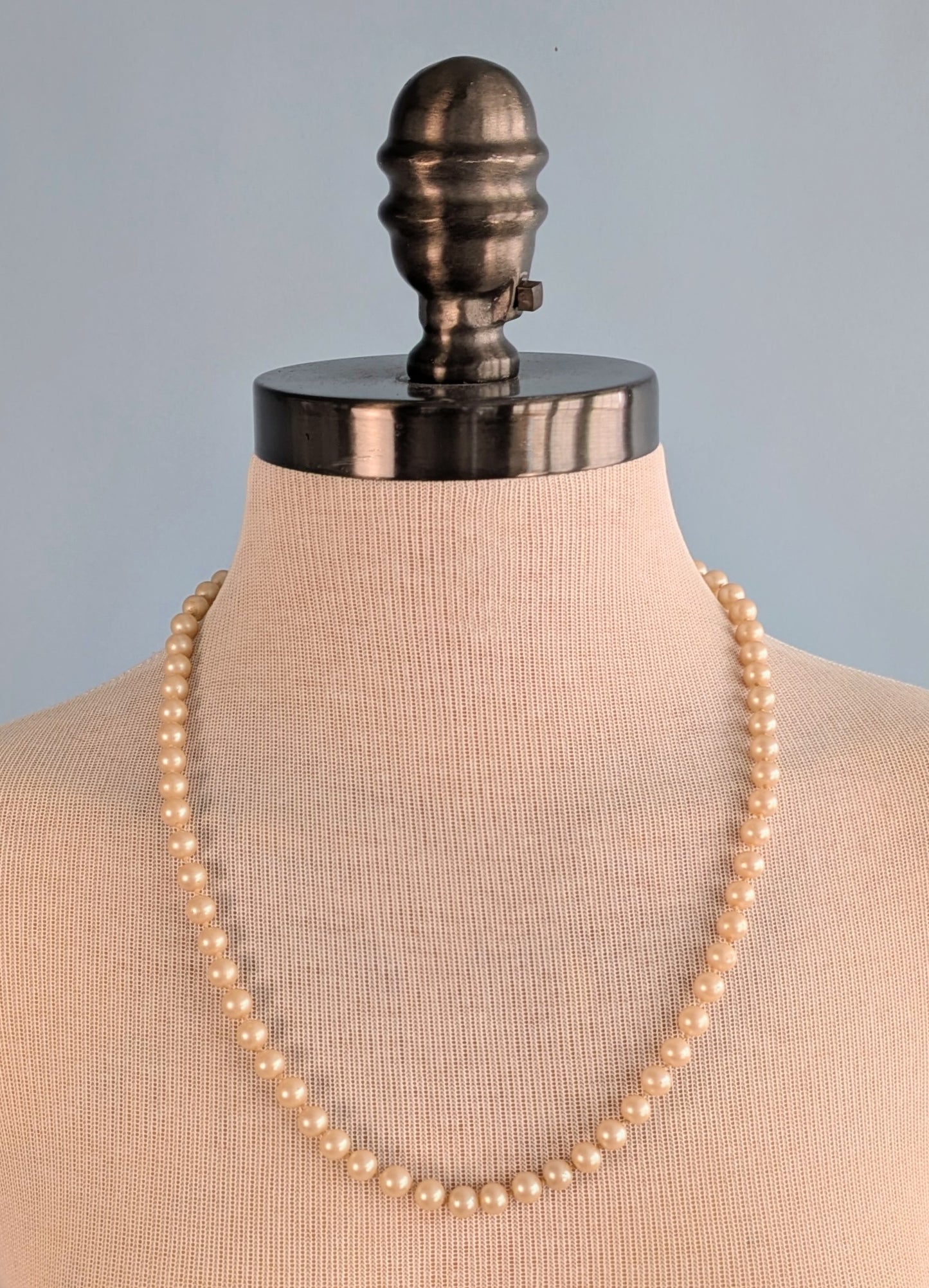 Vintage 1950s-1960s Champagne Gold Faux Pearl Necklace