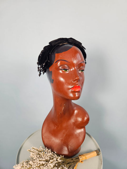 1950s Marché Inky Black Velvet Crescent Topper
