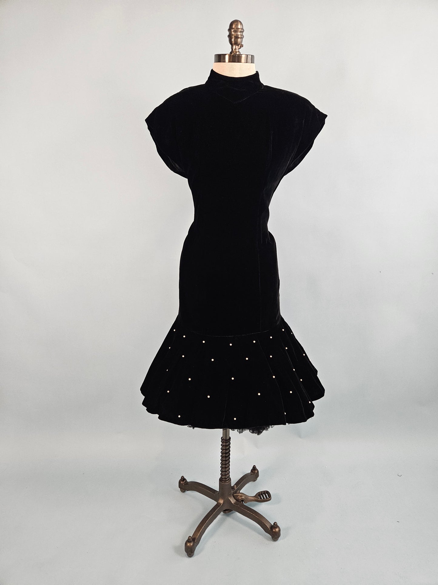 Vintage 1980s Taurus Nites Velvet Dress
